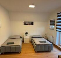 FERIENUNTERKUNFT & ZWEIZIMMER WOHNUNG - Neumünster Brachenfeld/Ruthenberg