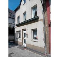 Stadthaus in Linz - 250.000,00 EUR Kaufpreis, ca.  220,00 m² in Linz am Rhein (PLZ: 53545)