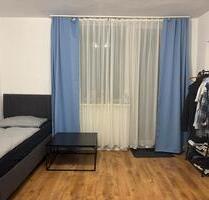 Top Lage! Geräumiges Zimmer in 3er-WG nähe Bahnhof. - Bayreuth City