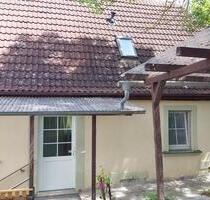 Ruhiges 3-Zimmer-Haus mit Garten & Stellplätzen in Ippesheim