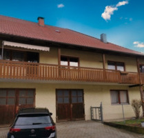 Winzer Ortskern! 4 Zimmer Wohnung mit Balkon und Garage