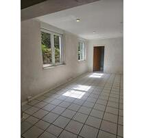 Helle 72 m² Souterrain-Wohnung mit eigenem Zugang - Niederkassel