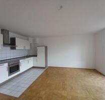 wohnen am Stadtzentrum mit kleinem Balkon ins grüne, inkl. Einbauküche und Tiefgaragenstellplatz! - Crimmitschau