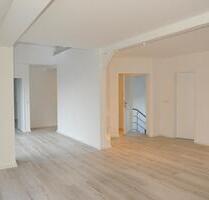 Exklusive Luxusdachgeschosswohnung - die Einzige im Treppenaufgang!! - Zwickau Zwickau-Nord