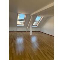 Dachgeschoss Studio - 3.200,00 EUR Kaltmiete, ca.  140,00 m² in München (PLZ: 80797) Maxvorstadt