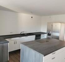 4-RAUM-WOHNUNG mit Einbauküche + Balkon, neu saniert - Zwickau
