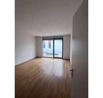 Sonnige 2-Zimmer Wohnung mit Balkon in München