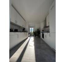 Traumhafte 3,5 Zimmer Wohnung mit Bühne - Stuttgart Bad Cannstatt