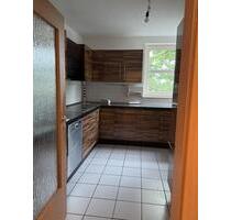 Moderne 4-Zimmer-Wohnung mit zwei Bädern und Tiefgaragenstellplatz - Garbsen