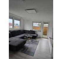 Schöne und helle Dachgeschosswohnung - Täferrot