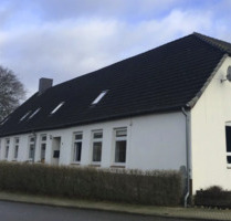 3-4 Zi.-Erdgeschoss-Wohnung mit Terrasse und Garage in Satjendorf - Lütjenburg