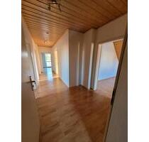 3,5 Zimmerwohnung ca 95 m² Kellerraum, Waschküche - Grettstadt