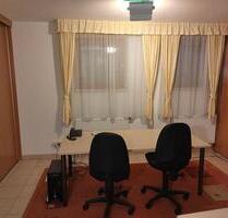 Büroraum in Maisach, 22 qm, möbliert, mit 4 Arbeitsplätze. WLAN.