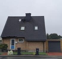 Einfamilienhaus mit Garage + Garten in Heide zu vermieten