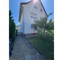 Neu renovierte 3-ZKB mit Dachterrasse in Bensheim (Hemsberg)