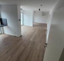2 Zimmer Penthouse Wohnung - AufzugKlimaHebeschiebetür –KFW40A+ - Bad Friedrichshall