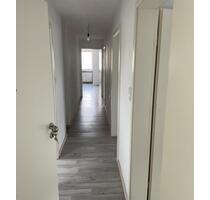 Moderne helle vier Zimmer, Dachgeschosswohnung - Himmelkron