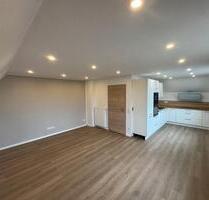 Schöne 3,5 Zimmer Wohnung in Nienburg Mitte Top Lage zu vermieten - Nienburg (Weser)