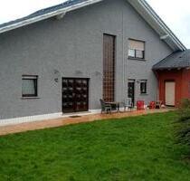 Schöne, möblierte Erdgeschosswohnung in Heddert mit Garage zu vermieten- Mietpreis = all inklusive - Schillingen