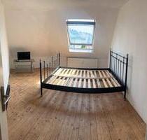 Möblierte Dachgeschosswohnung, Familiäre Haushalt(frisch gestrich - Dortmund Innenstadt Nord