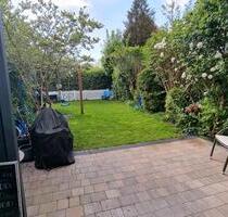 Reihenhaus mit Garten - 2.200,00 EUR Kaltmiete, ca.  138,00 m² in Pinneberg (PLZ: 25421)