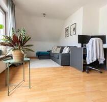 Renovierte DG Wohnung mit EBK und Tageslichtbad in ruhiger Lage - Langen (Hessen)