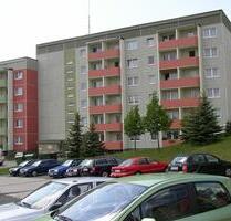 Barrierefreie 2-Raum-Wohnung mit Balkon, Dusche & Aufzug - Oelsnitz (Vogtland)