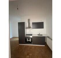 2-Zimmer-Wohnung mit Tageslichtbad & Küche – Ruhig gelegen in Hanau-Steinheim
