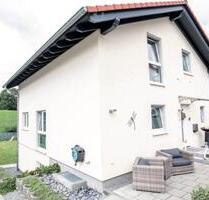 Großzügiges freistehendes EFH ca. 194qm Wfl., 8 Zimmer - Velden
