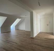 Zwischen Natur und Stadtleben - Sanierte 2-Zimmer Dachgeschosswohnung in Stade