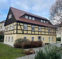 2-Raum Dachgeschoss-Wohnung mit Tageslicht-Bad und Einbauküche - Göda
