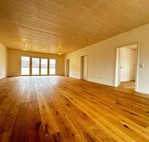 3,5-Zimmer Neubauwohnung im OG mit Balkon - hochwertig & modern - Uffenheim