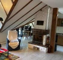 ***Vollmöblierte schöne Dachgeschosswohnung*** - Völklingen