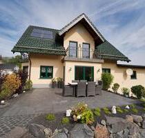 Einfamilienhaus mit Traumblick, Doppelgarage, Provisionsfrei - Ettringen