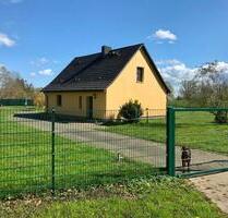 Ferienhaus am Strelasund, Rügen, 5 Pers, 3000m² Garten Hund Zaun - Garz/Rügen