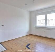 Klein aber Mein! Singlewohnung mit Fahrstuhl, kleiner Küchenzeile u. PKW-Stellpl. - Mühlhausen (Thüringen)