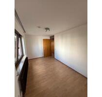 1 Zimmer Untermiete wg - 390,00 EUR Kaltmiete, ca.  12,00 m² in Asperg (PLZ: 71679)
