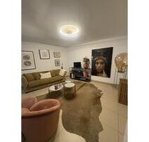 Modern möblierte 2-Zimmer-Wohnung mit Fußbodenheizung in toller Lage von Delkenheim – All-Inclusive - Wiesbaden Mainz-Amöneburg