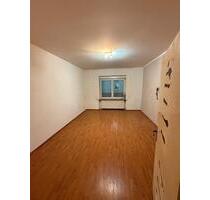 1ZKB 1Zimmer Küche Bad - 580,00 EUR Kaltmiete, ca.  45,00 m² in Neunkirchen (PLZ: 66538)