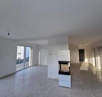 Moderne 3 Zimmer Wohnung Neubauwohnung mit Terasse - Hiddenhausen