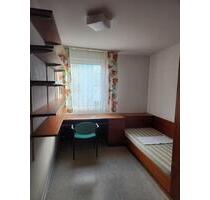 Zimmer Studentinnenwohnheim (StudentenAzubisFSJler) - Stuttgart Mühlhausen