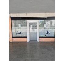 Ladenfläche zu vermieten - 900,00 EUR Kaltmiete, in Singen (Hohentwiel) (PLZ: 78224)