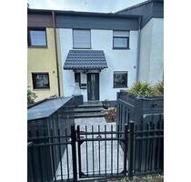 Provisionsfreies modernes Reihenhaus mit EBK, Balkon und Garage - Nürnberg Eibach