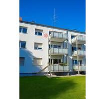 ERSTBEZUG, Kernsanierte 2-Zi.-Wohnung mit Balkon & Loggia - Wörth am Rhein