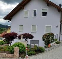 Helle EG-Wohnung, 120 qm, mit Garten in Waldmünchen zu vermieten