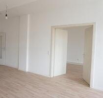 4-Raum-Wohnung mit Balkon - 690,00 EUR Kaltmiete, in Naumburg (Saale) (PLZ: 06618)