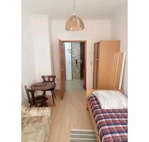 WG Zimmer Stuttgart Sūd - 500,00 EUR Kaltmiete, ca.  12,00 m² in Stuttgart (PLZ: 70186) Stuttgart-Ost
