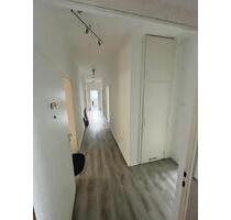 5-Zimmer-Wohnung am Zuckerberg - 1.342,00 EUR Kaltmiete, ca.  122,00 m² in Braunschweig (PLZ: 38124) Heidberg-Melverode