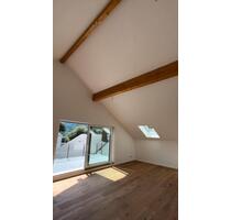 Penthauswohnung mit Waldblick - 1.540,00 EUR Kaltmiete, ca.  123,00 m² in Taunusstein (PLZ: 65232)