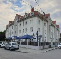Die Vollständig möblierte 2-Zimmer-Wohnung mit EBK in Moosach - München